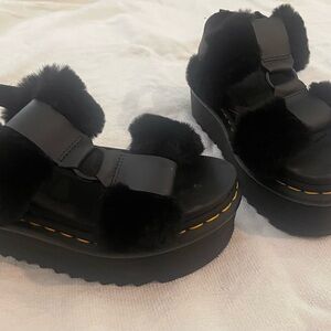 Dr. Martens Black Faux Fur Voss Quad Fluffy Platform Sandals Size 6.